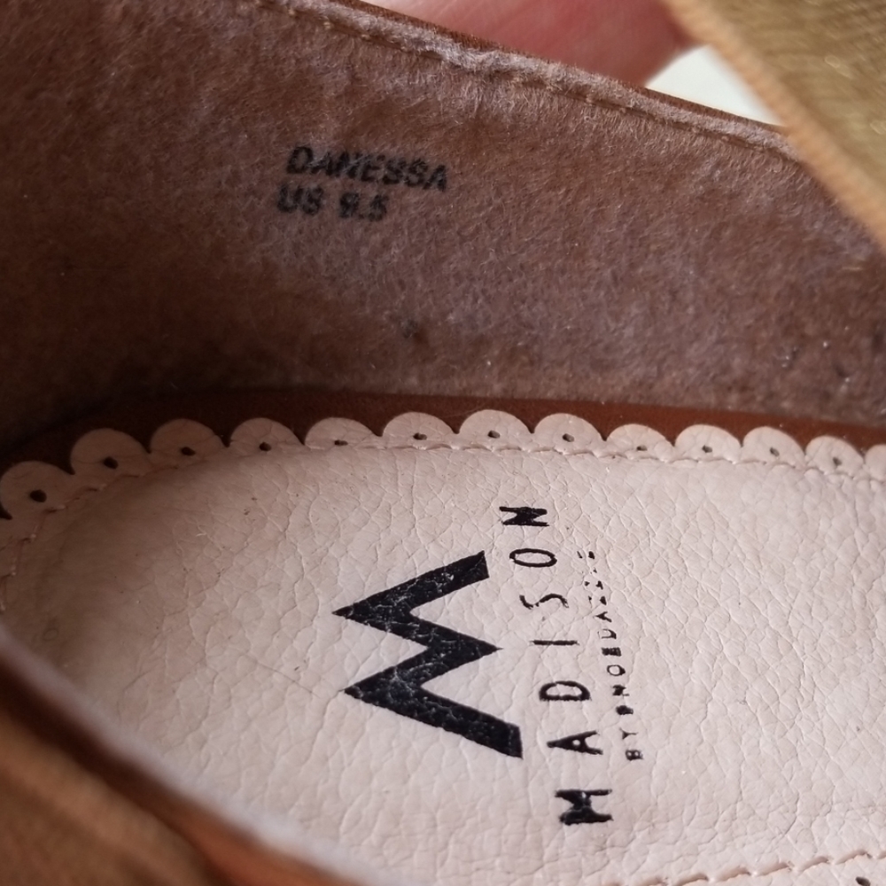Madison Gold Wedge - Picture 7 of 8